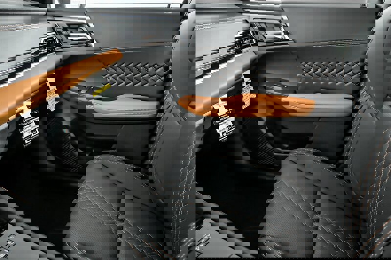 New 2025 Mitsubishi Outlander SEL image 23