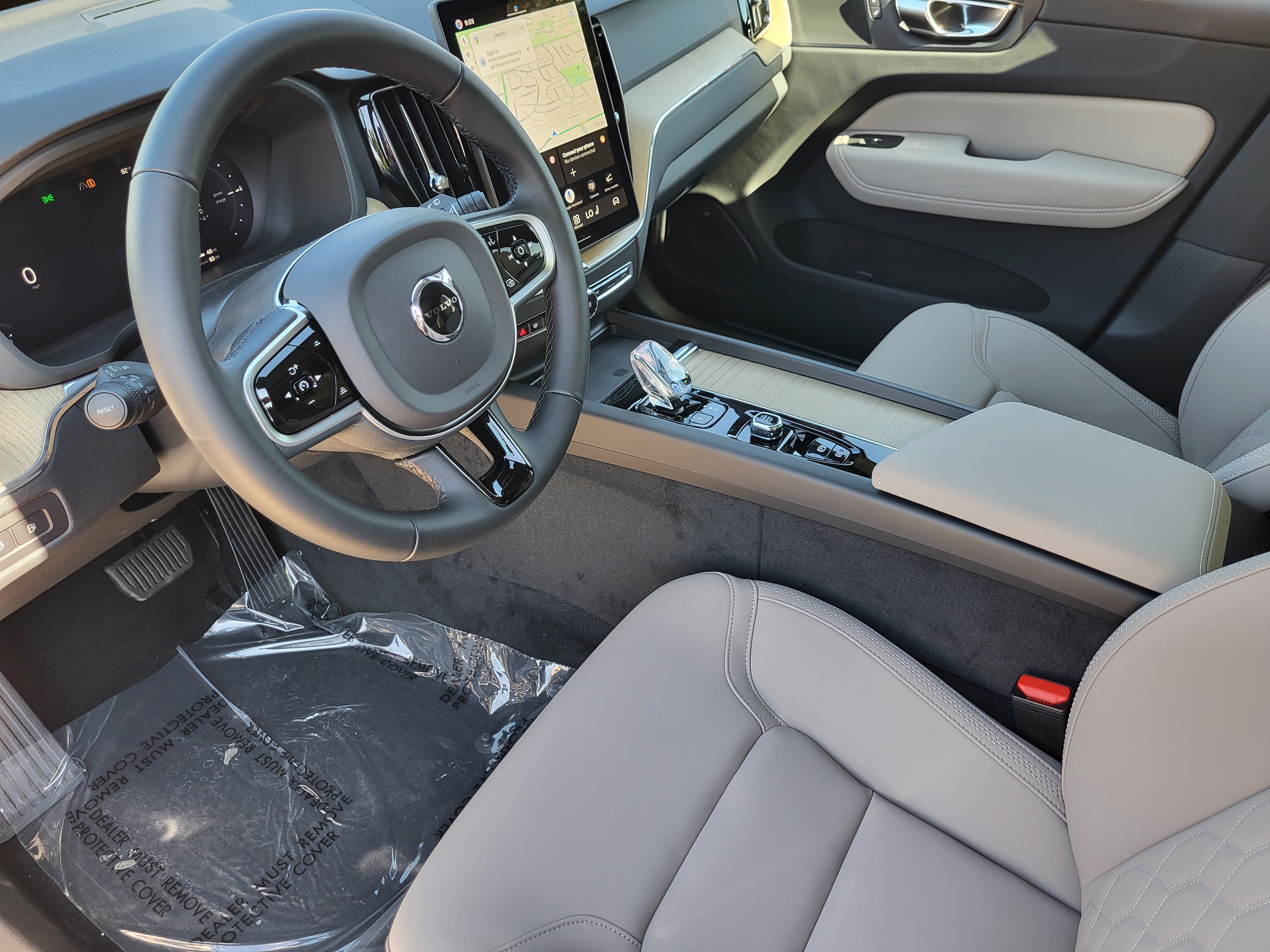 New 2026 Volvo XC60 T8 Plus w/ Protection Package Premier AWD/4WD image 9