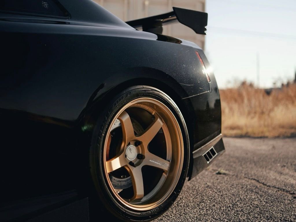 Used 2019 Nissan GT-R Premium w/ Premium Interior Package image 24