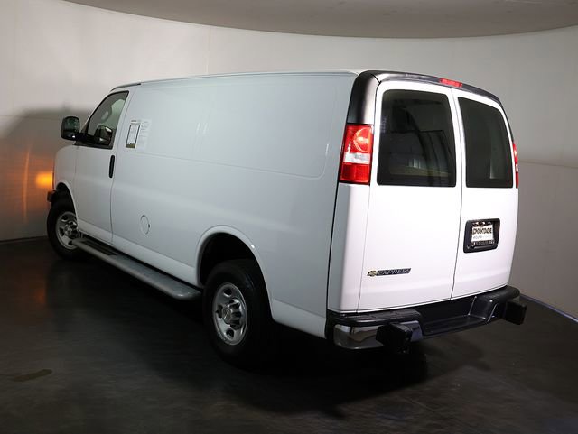 Used 2024 Chevrolet Express 2500 w/ Driver Convenience Package RWD video 2