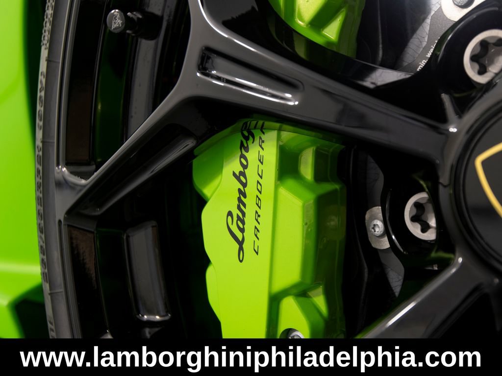 Used 2024 Lamborghini Revuelto AWD/4WD image 41