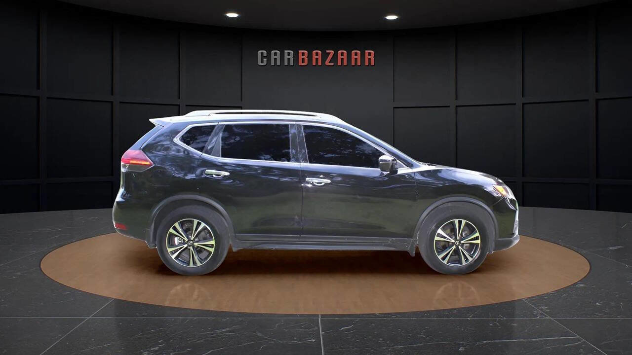 Used 2019 Nissan Rogue SV w/ Premium Package image 4