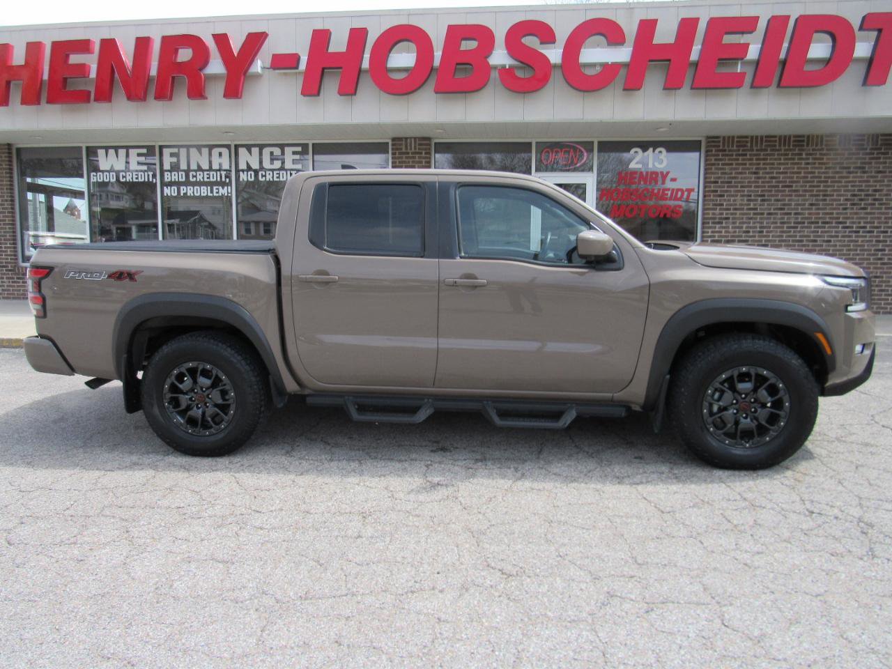 Used 2023 Nissan Frontier PRO-4X w/ Pro-4X Premium Package image 9