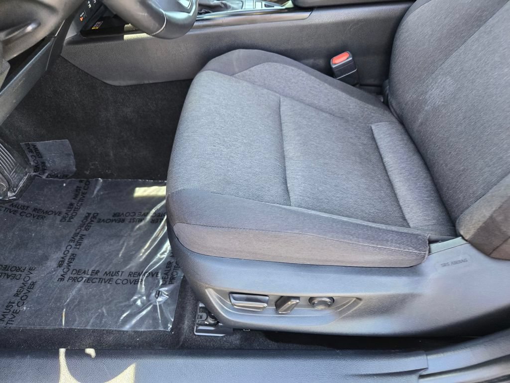 Used 2025 Toyota Camry LE w/ Convenience Package AWD/4WD image 20