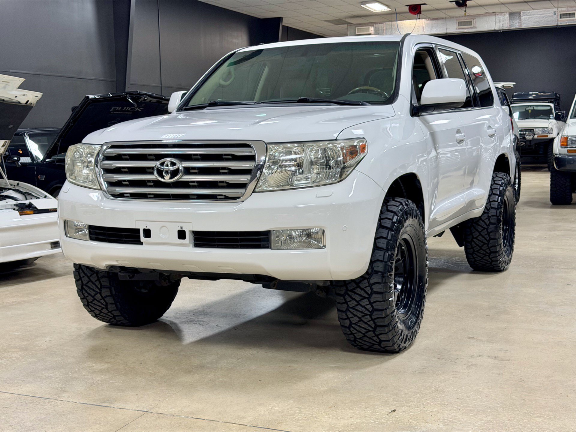 Used 2009 Toyota Land Cruiser w/ Upgrade Pkg AWD/4WD image 31