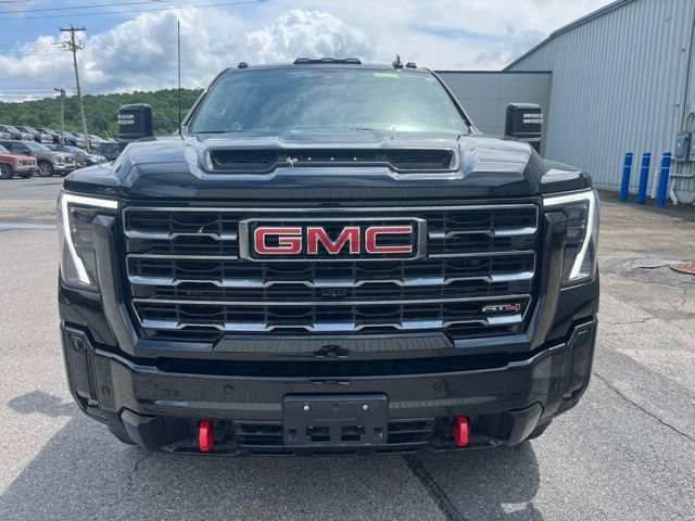 Used 2025 GMC Sierra 2500 AT4 w/ Technology Package AWD/4WD image 11