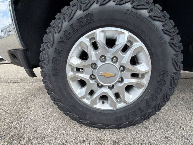 Used 2022 Chevrolet Silverado 2500 W/T w/ WT Fleet Convenience Package AWD/4WD image 34