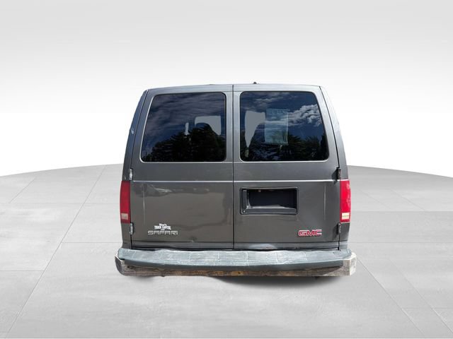 Used 2005 GMC Safari RWD image 4