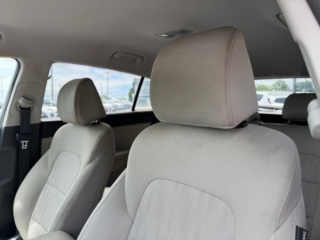 Certified 2022 Kia Sportage LX FWD image 11