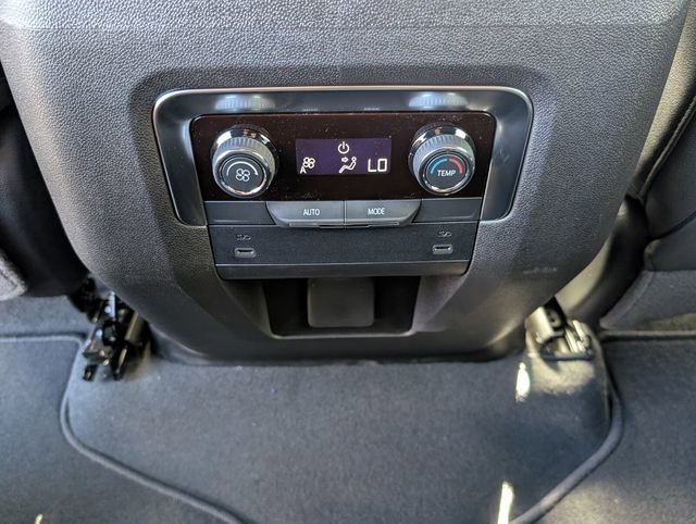 Used 2026 Chevrolet Suburban LT image 11