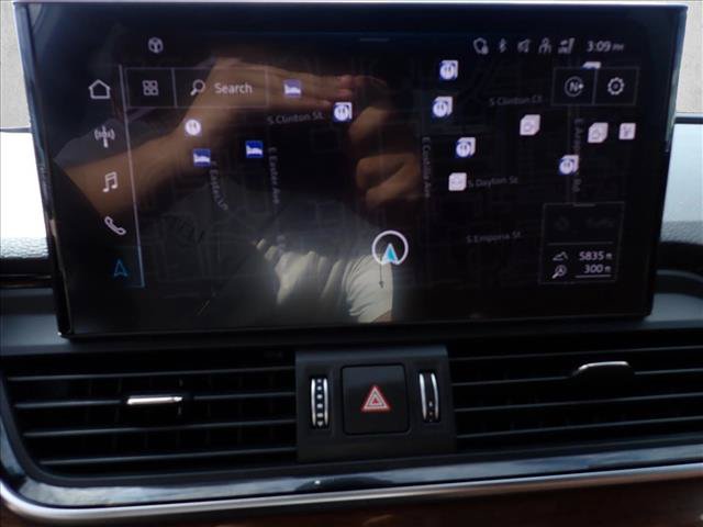 Used 2022 Audi Q5 e Prestige AWD/4WD image 25