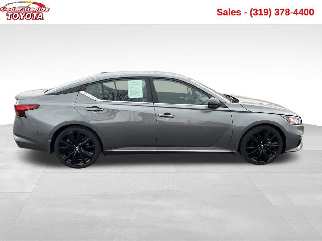 Used 2022 Nissan Altima 2.5 SR w/ Midnight Edition Package image 7