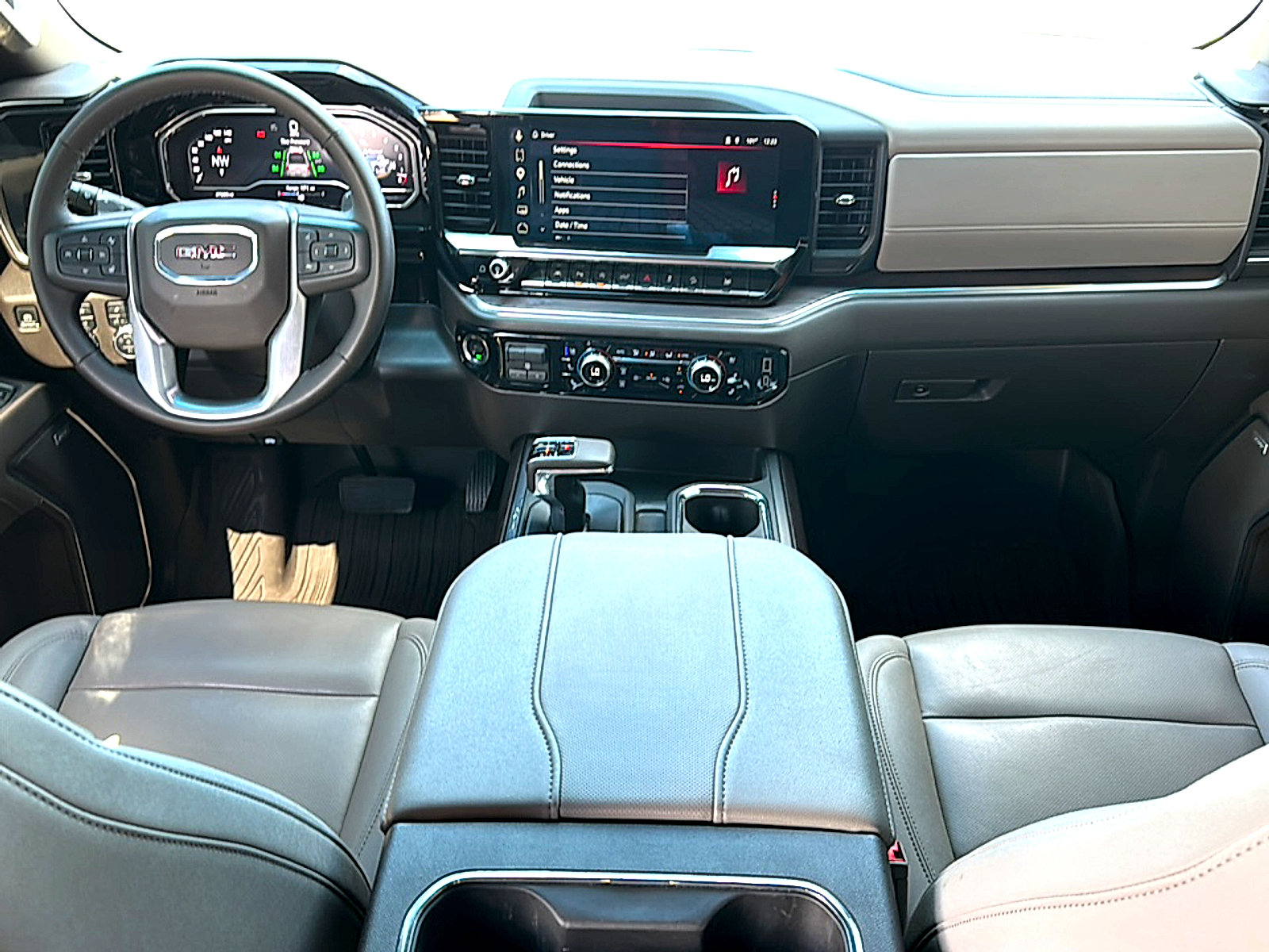 Used 2025 GMC Sierra 1500 SLT AWD/4WD image 22