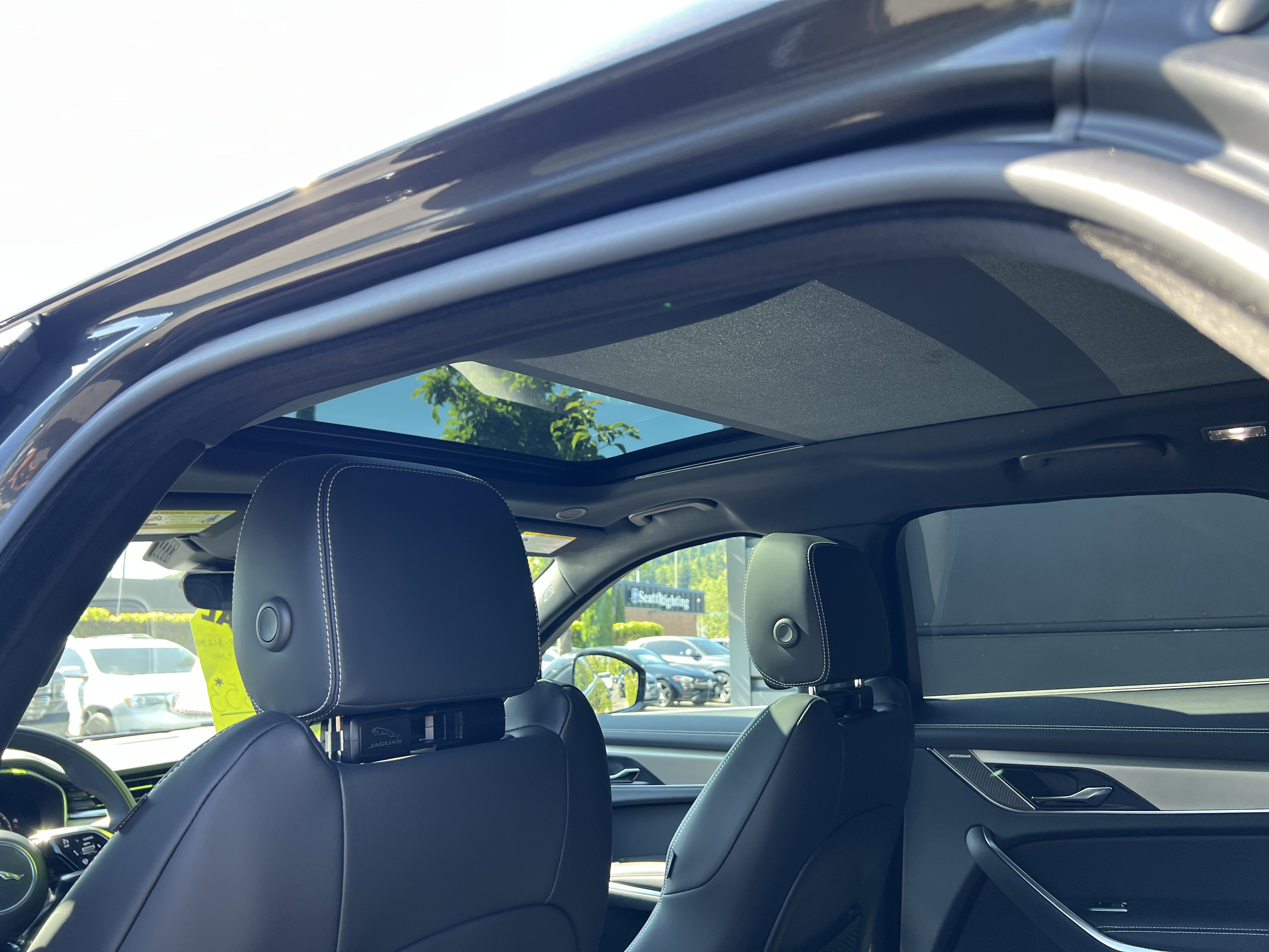 New 2025 Jaguar F-PACE R-Dynamic S image 18