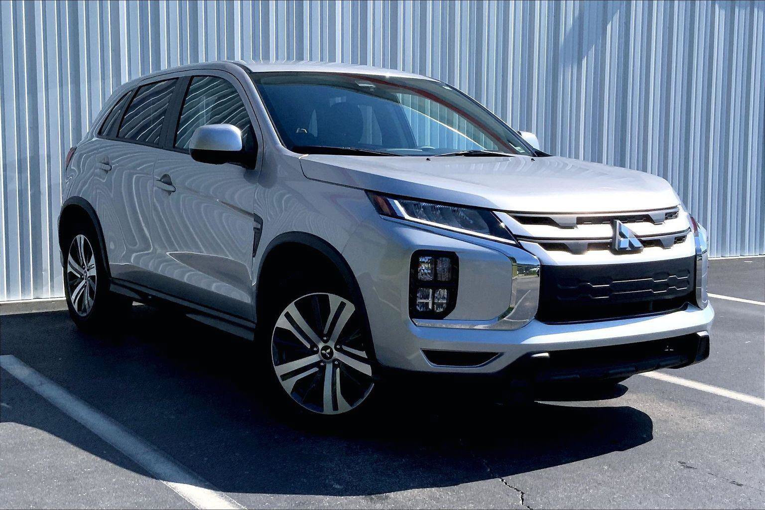 Used 2025 Mitsubishi Outlander Sport ES AWD/4WD image 29