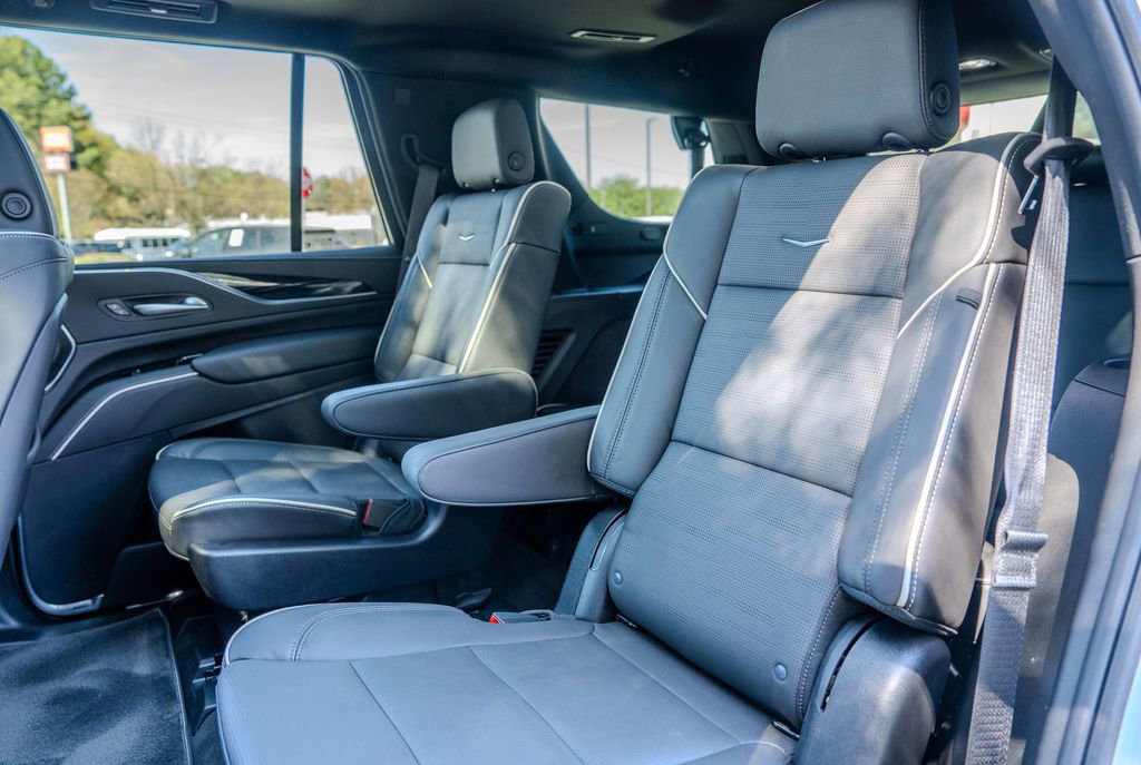 Used 2024 Cadillac Escalade Sport w/ Touring Package image 21