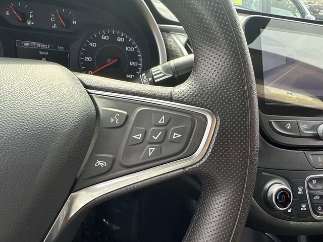 Used 2025 Chevrolet Malibu LT image 32