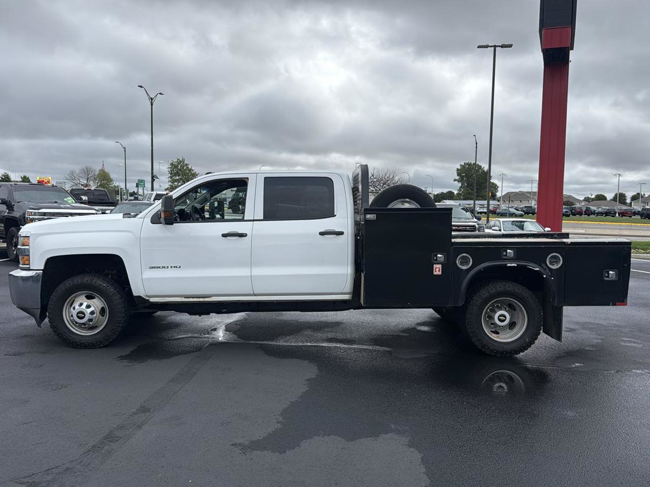 Used 2015 Chevrolet Silverado 3500 W/T w/ WT Convenience Package AWD/4WD image 2