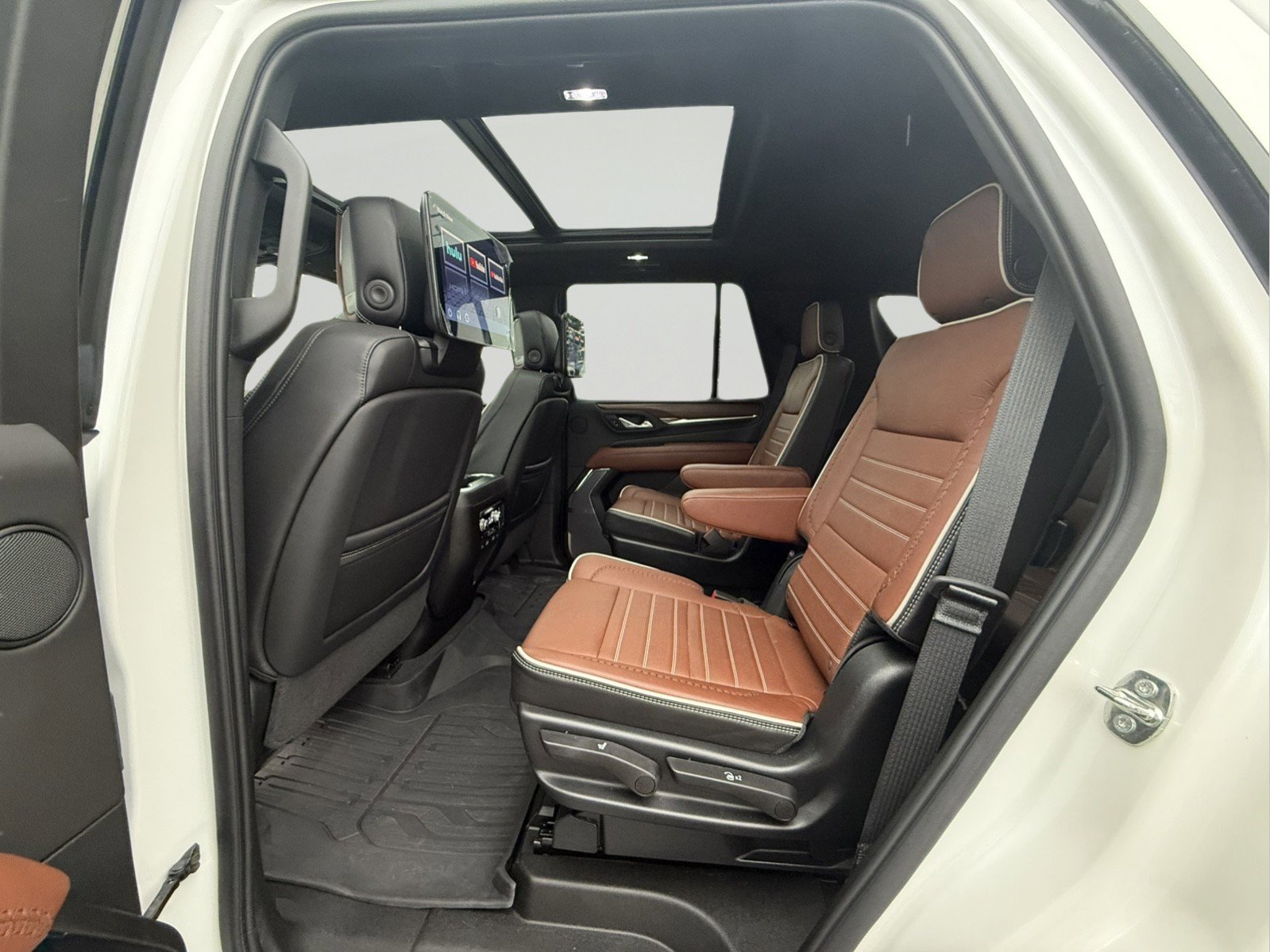 Certified 2023 GMC Yukon Denali Ultimate image 35