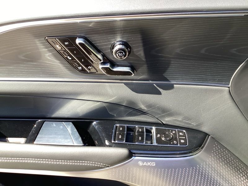 New 2026 Cadillac Lyriq V image 15