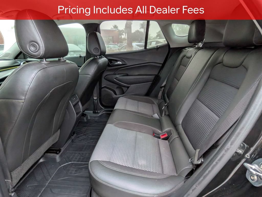 Used 2024 Chevrolet Trax LT w/ Driver Confidence Package FWD image 14