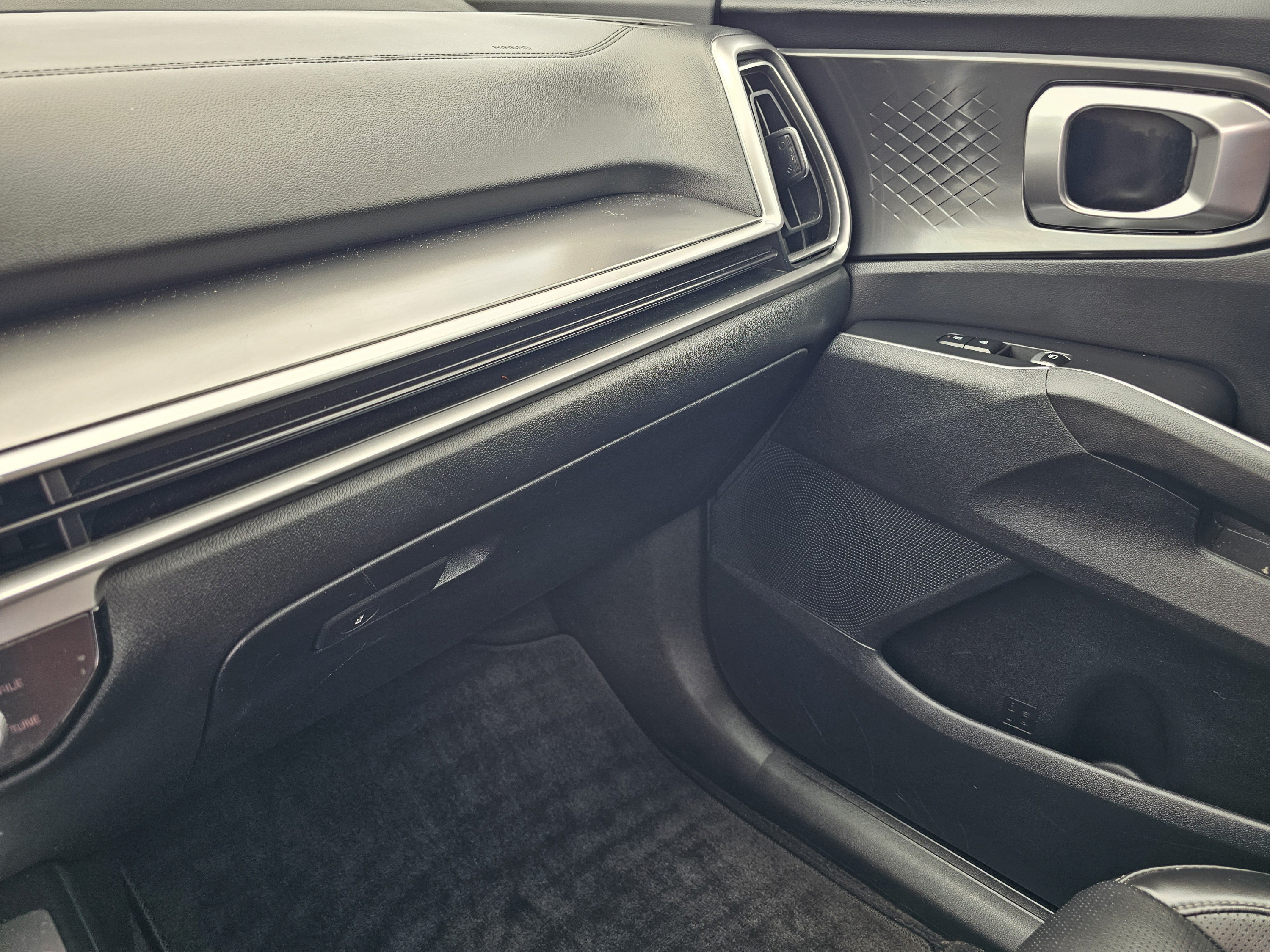 Used 2024 Kia Sorento S w/ Panoramic Sunroof Package FWD image 41