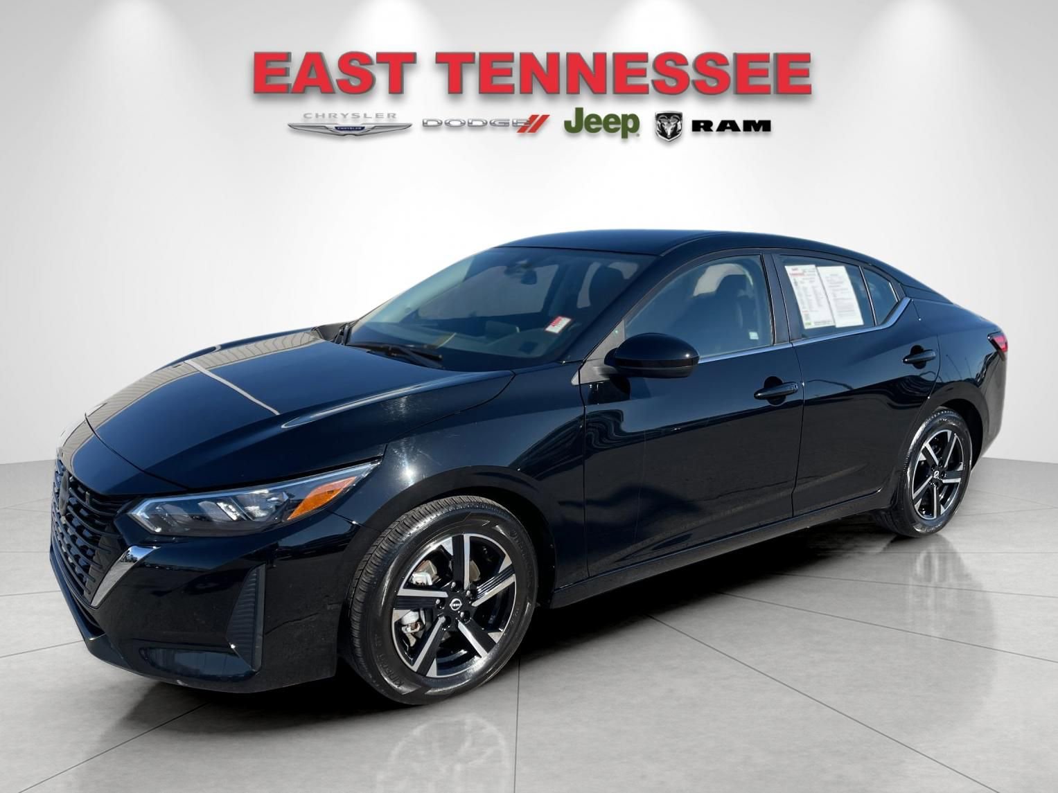 Used 2025 Nissan Sentra SV image 7