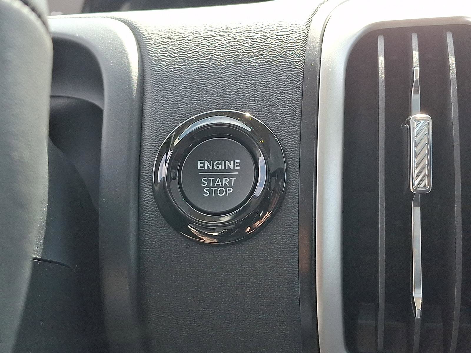 New 2026 Ford Expedition Active AWD/4WD image 18