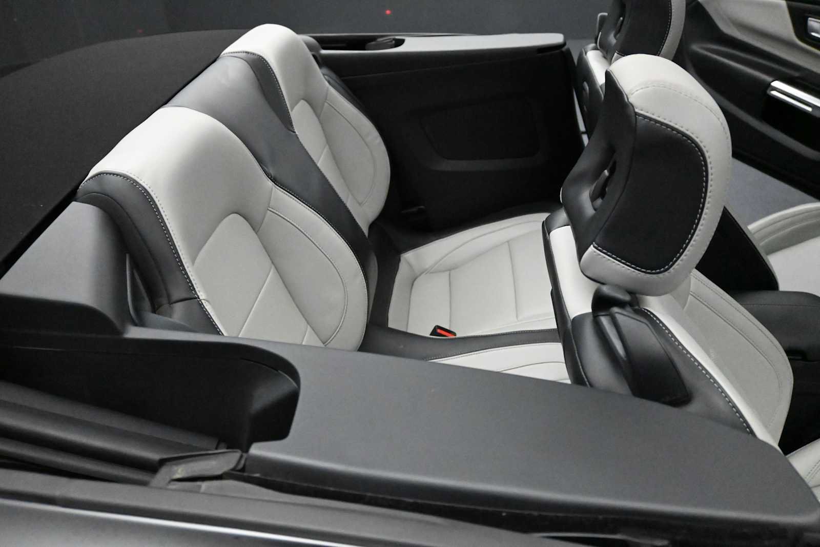 Used 2025 Ford Mustang Premium RWD image 16