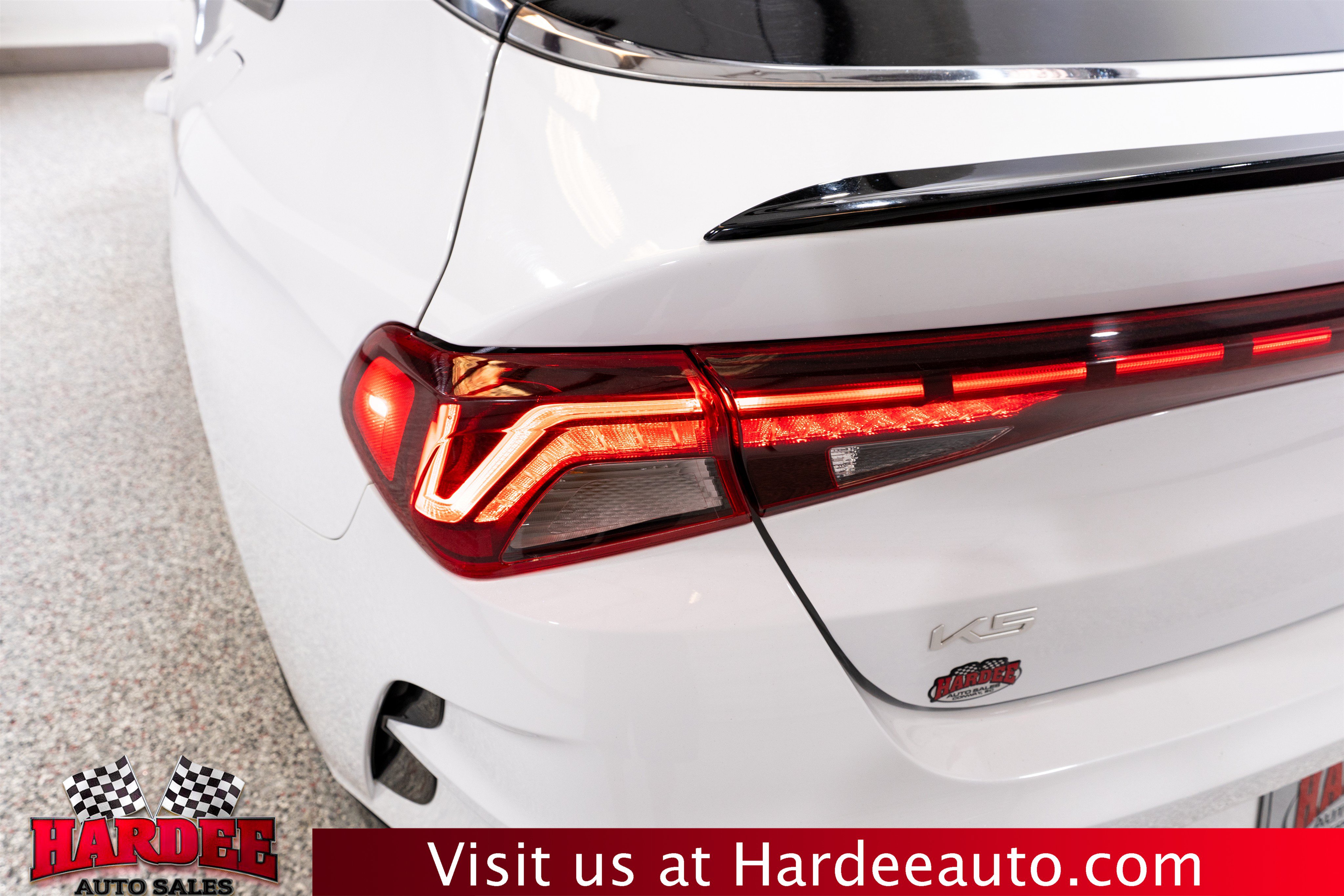 Used 2024 Kia K5 GT-Line w/ GT-Line Premium Package FWD image 9