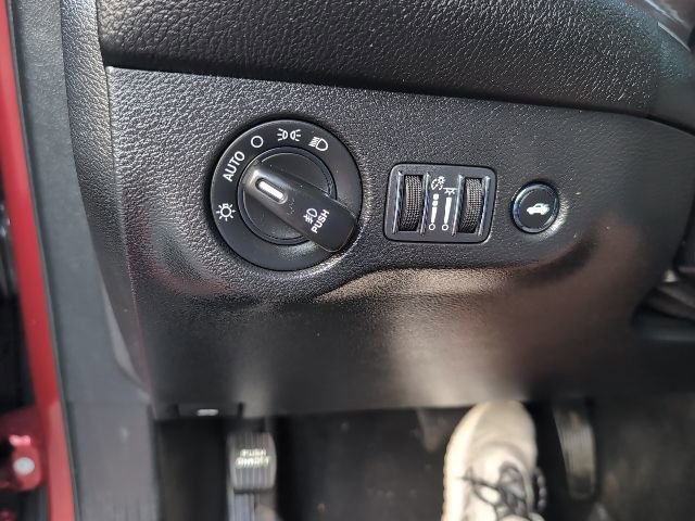 Used 2020 Dodge Challenger SXT w/ Driver Convenience Group image 21