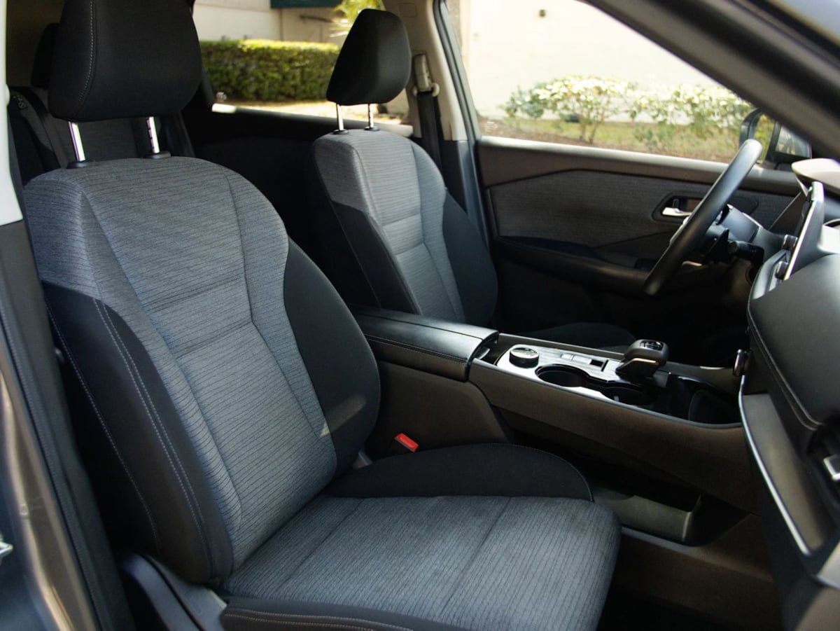 Used 2023 Nissan Rogue SV AWD/4WD image 20