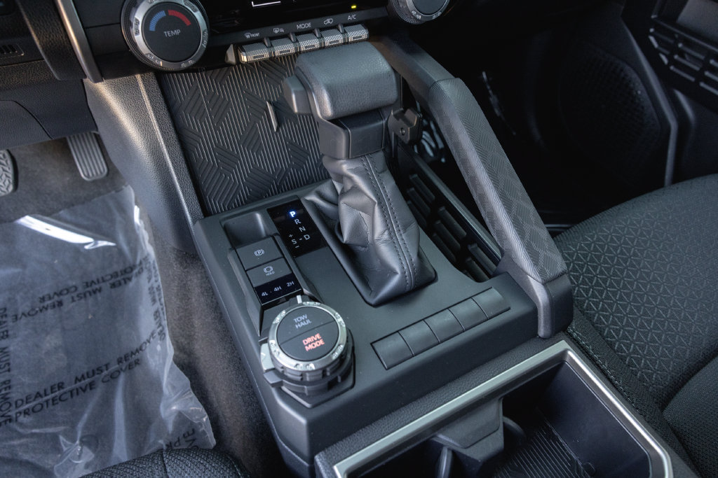 Certified 2025 Toyota 4Runner SR5 AWD/4WD image 16