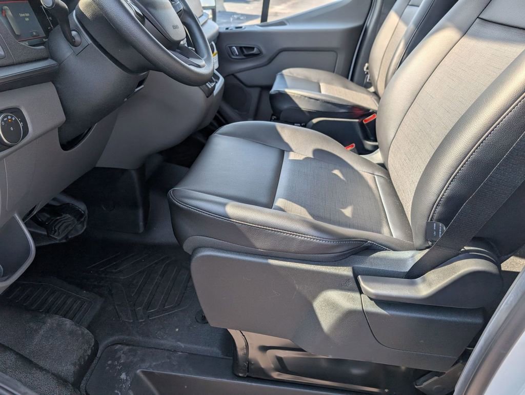 New 2026 Ford Transit 250 148 Medium Roof w/ Load Area Protection Package image 20
