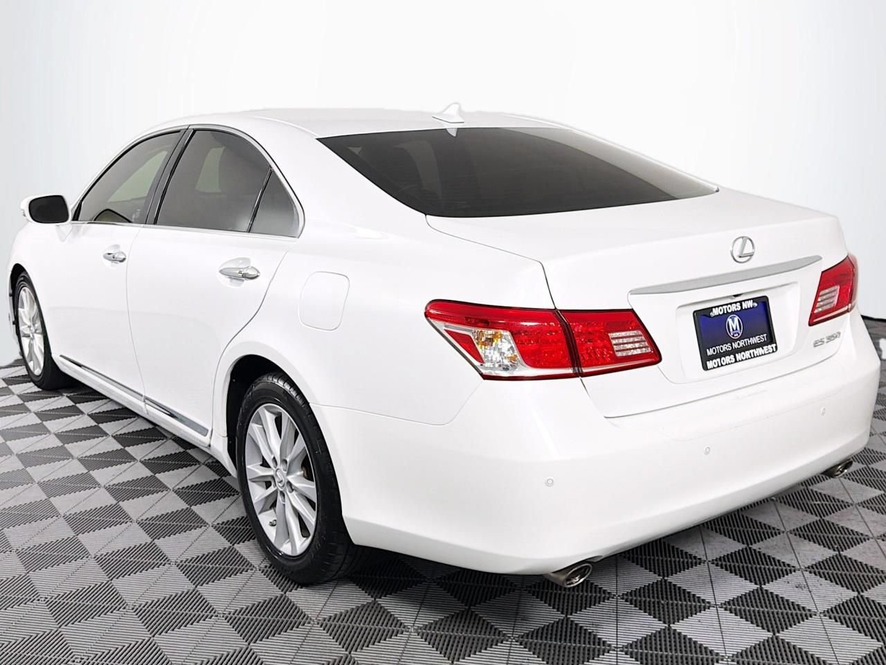 Used 2011 Lexus ES 350 FWD image 9