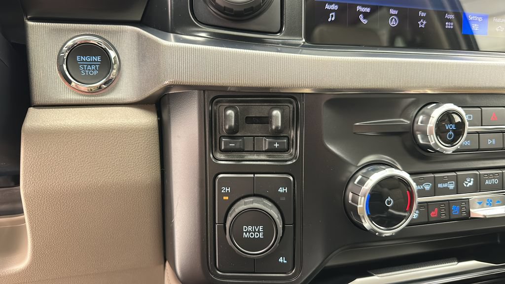 New 2026 Ford F350 Platinum w/ Platinum Plus Package AWD/4WD image 26