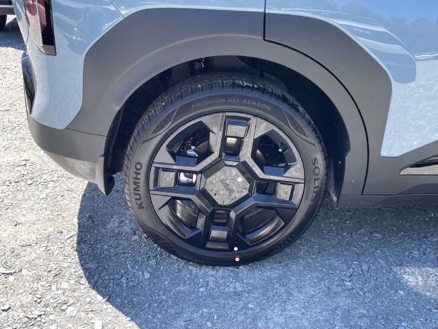 New 2027 Kia EV3 Wind FWD image 7