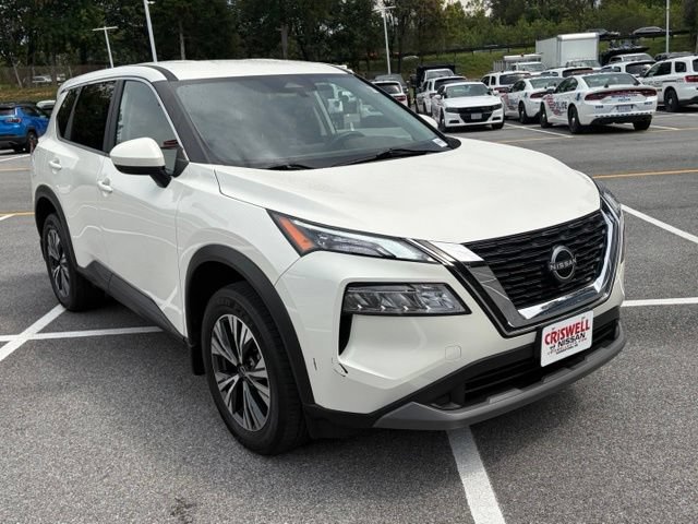 Used 2023 Nissan Rogue SV AWD/4WD image 2