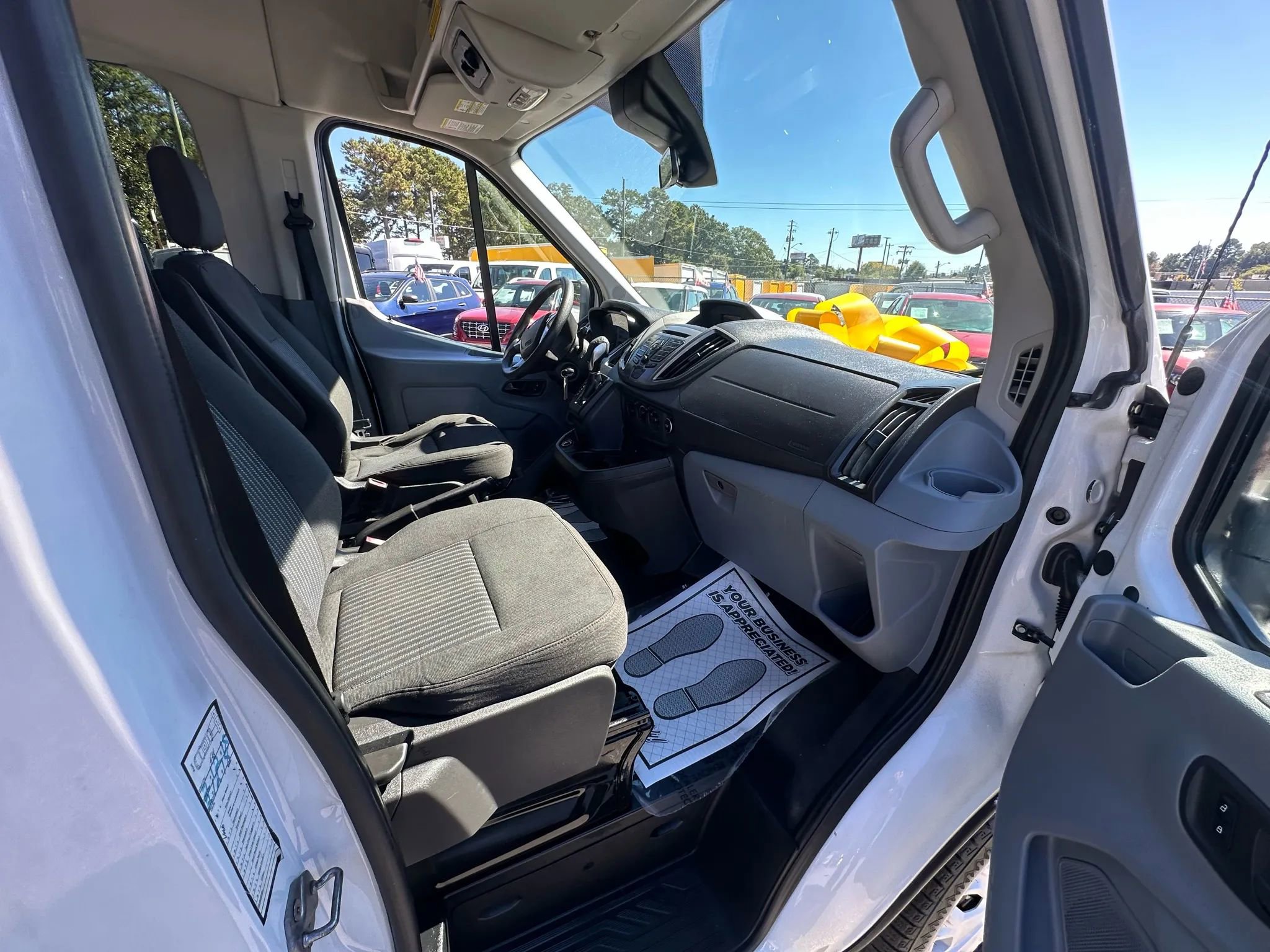 Used 2018 Ford Transit 350 XLT RWD image 12