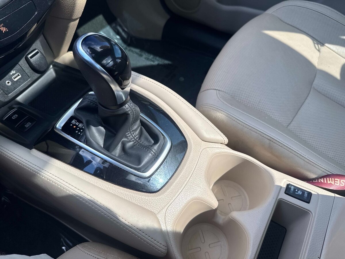 Used 2020 Nissan Rogue SL w/ Premium Package FWD image 26