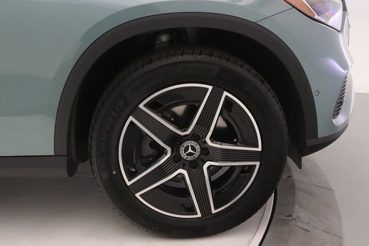New 2026 Mercedes-Benz GLC 300 image 13