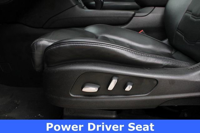 Used 2017 Cadillac XT5 Platinum image 3