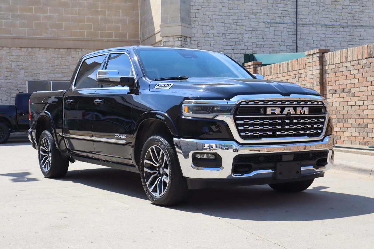 Used 2025 RAM 1500 Limited AWD/4WD image 2
