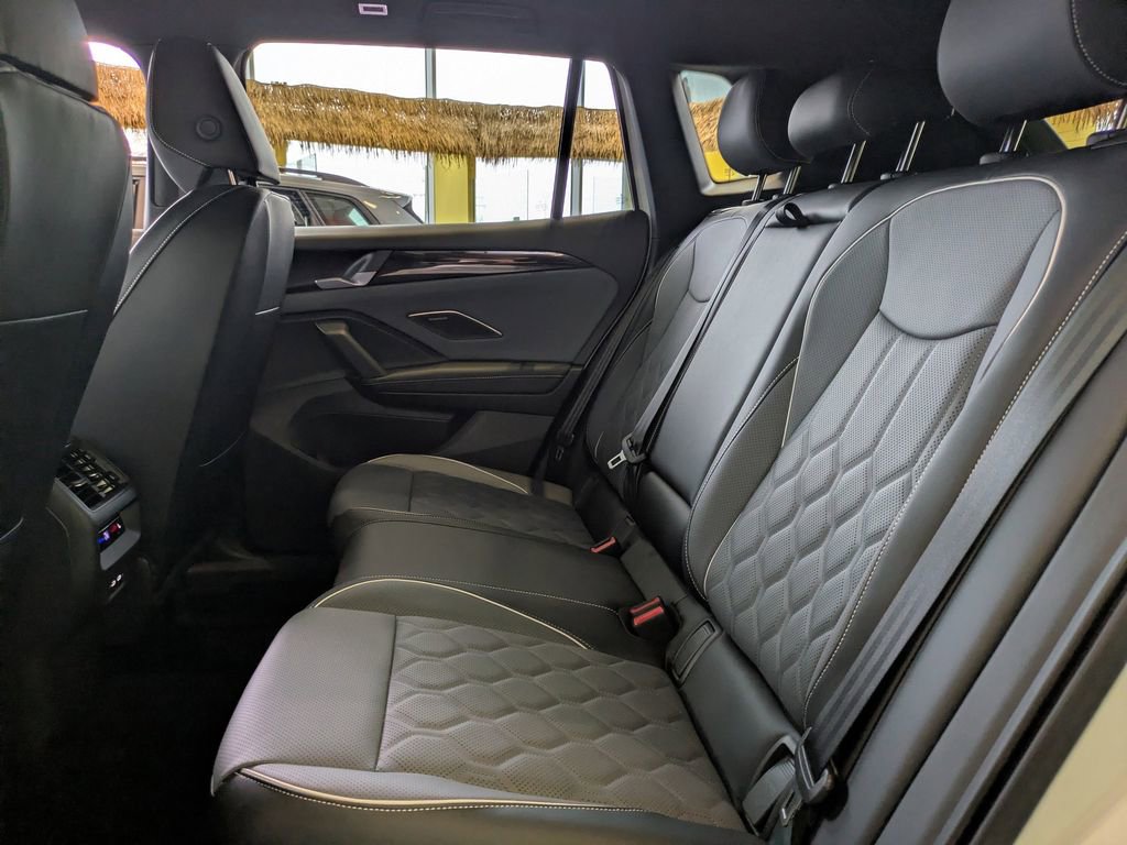 New 2026 Volkswagen Tiguan SEL R-Line image 14