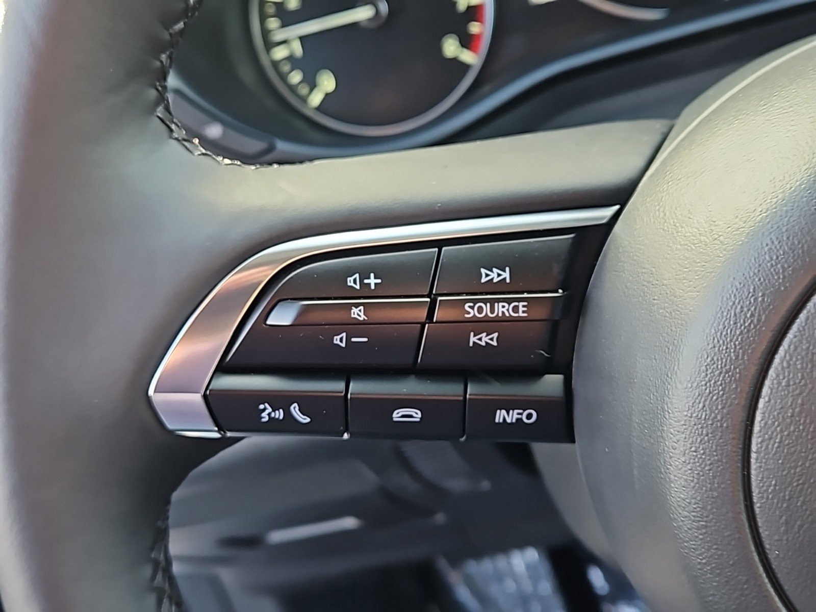 New 2026 MAZDA CX-30 AWD 2.5 S w/ Select Sport Pkg image 12