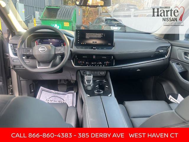 Certified 2025 Nissan Rogue SL image 9