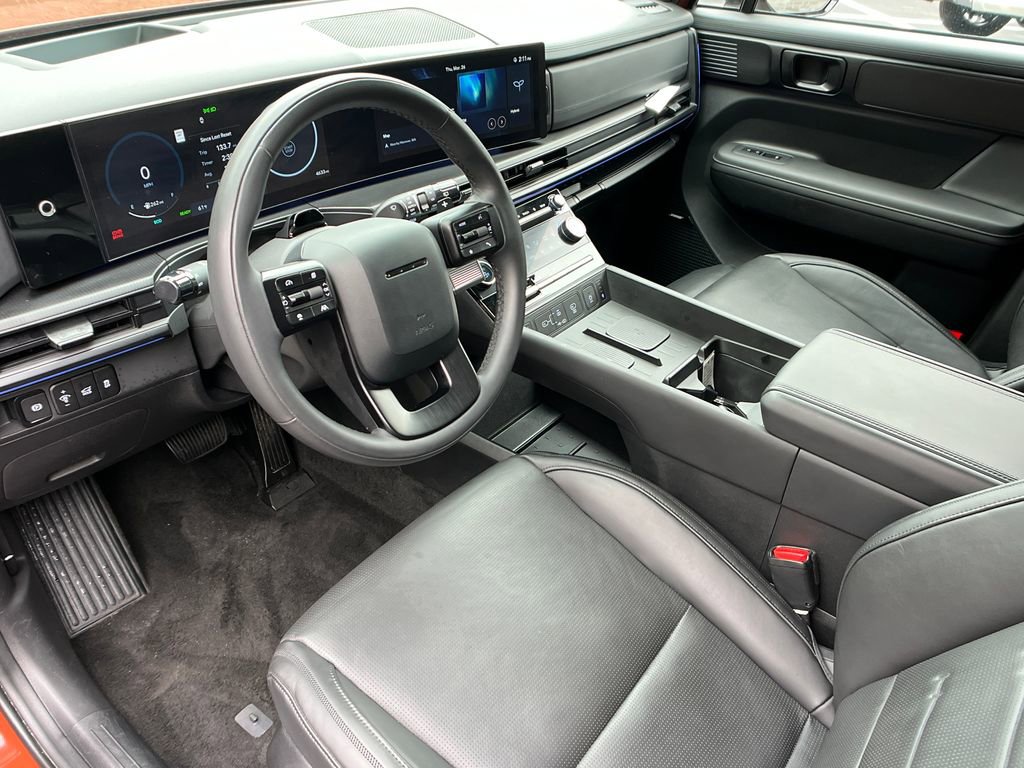 Used 2025 Hyundai Santa Fe Calligraphy image 10