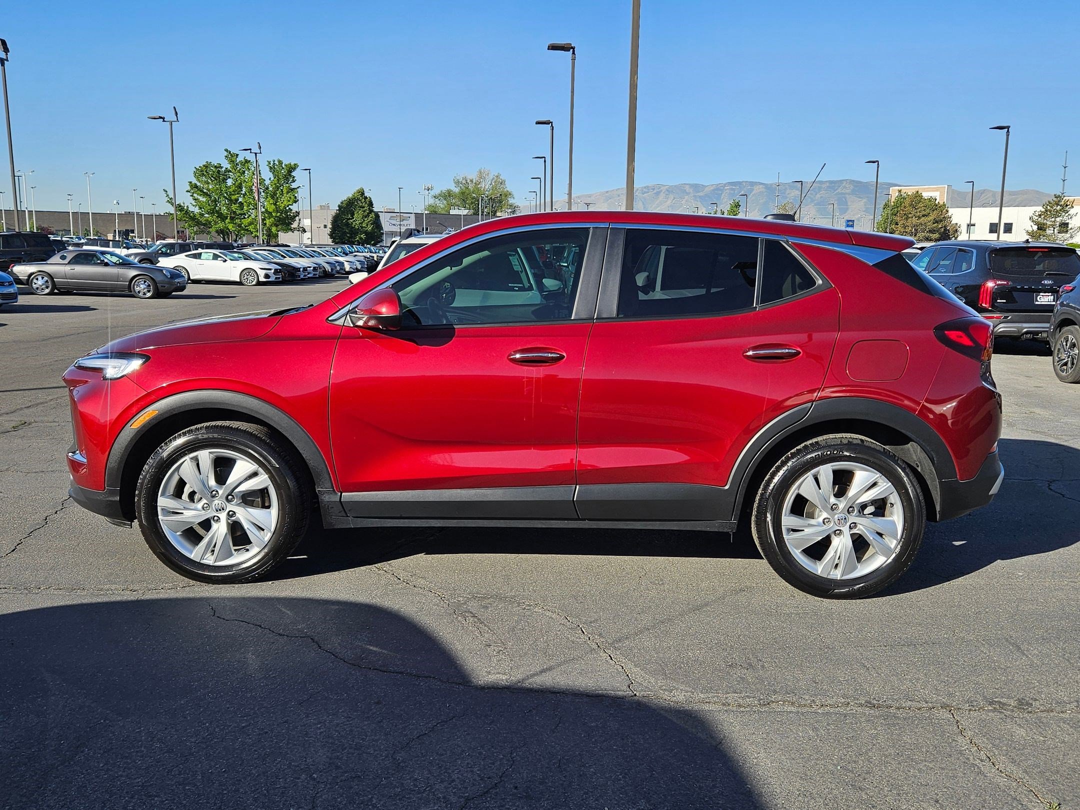 Used 2024 Buick Encore GX Preferred w/ Comfort Package FWD image 9