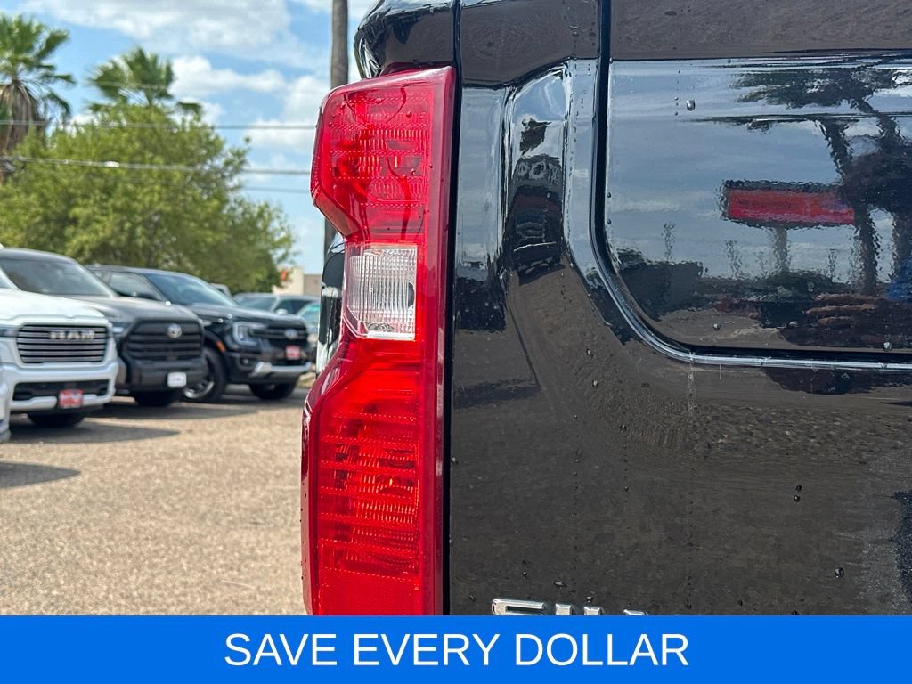 Used 2023 Chevrolet Silverado 2500 Custom w/ Custom Value Package AWD/4WD image 7