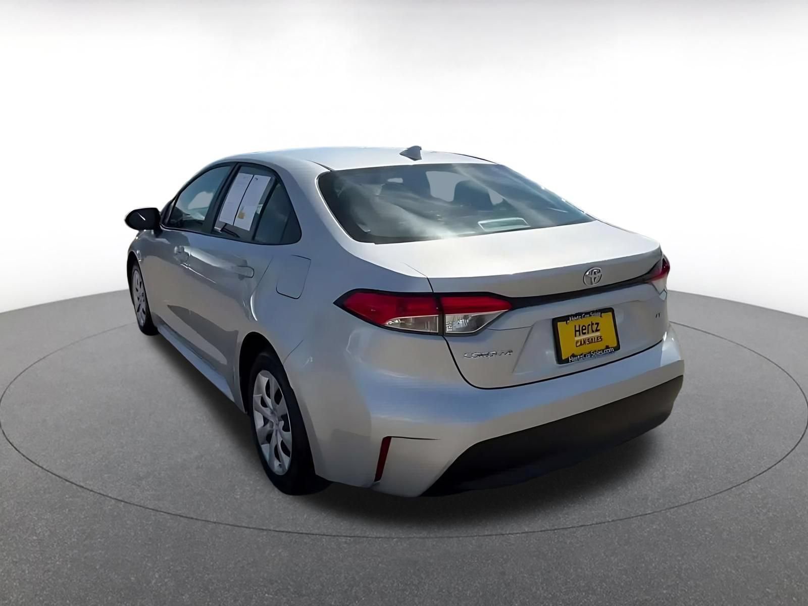 Used 2025 Toyota Corolla LE FWD image 15